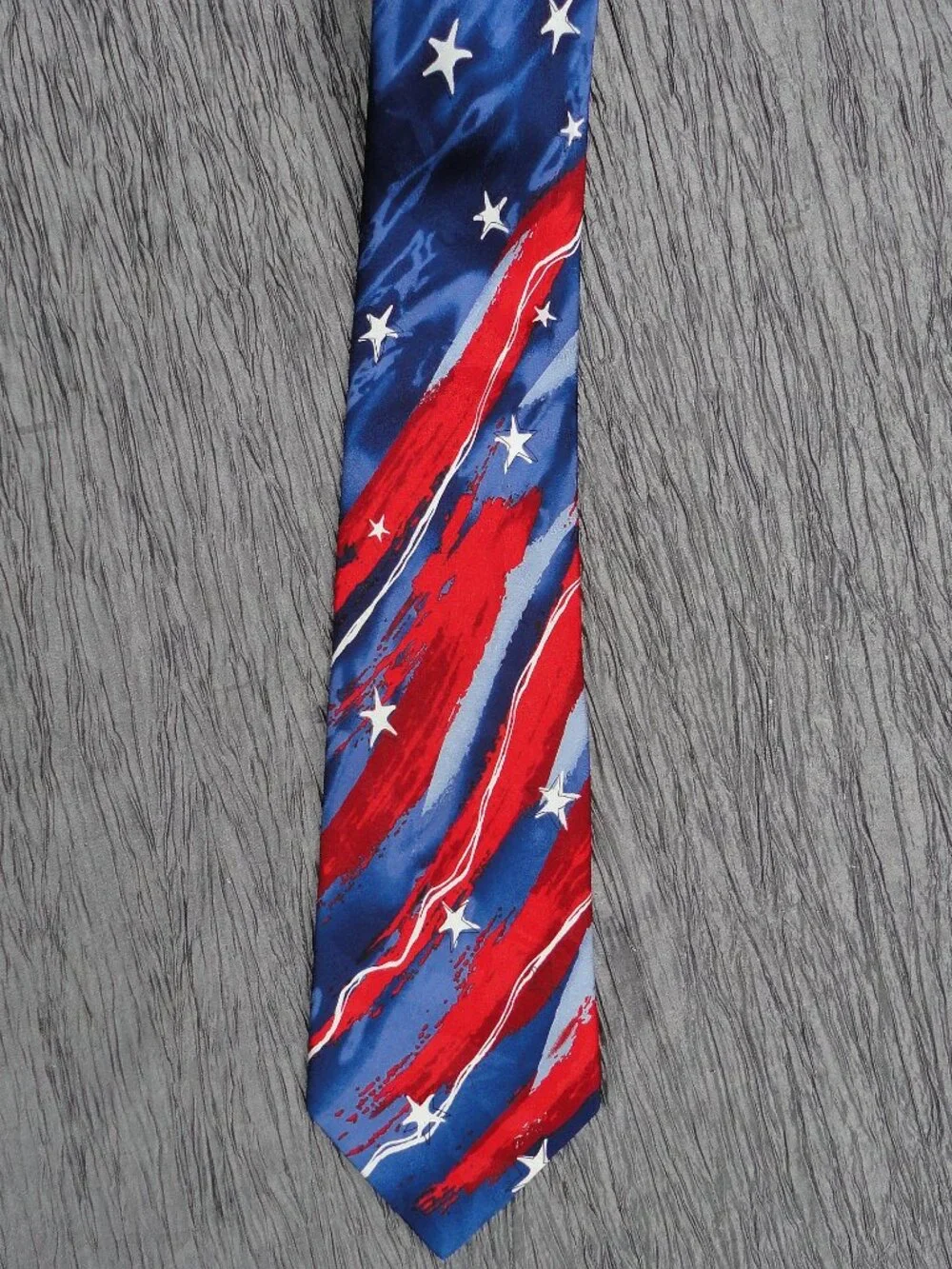 Bold J. Garcia Patriotic RWB 100% silk tie Exploding Heart Collection 55